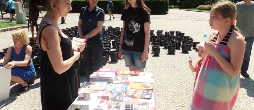 Pikieta Basta: Ziemię zabija mięsna dieta