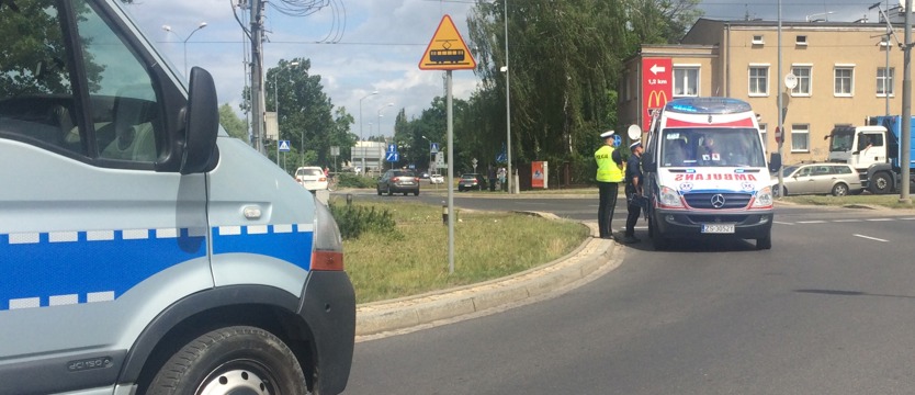 Kolizja na rondzie Gierosa