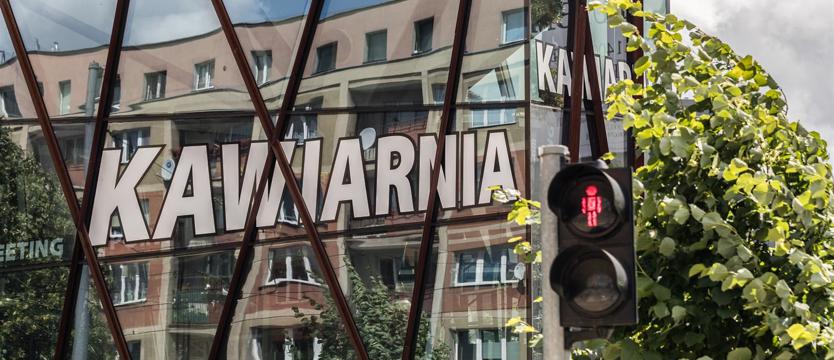 W KURIERZE. Pułapka „szklanej pułapki"