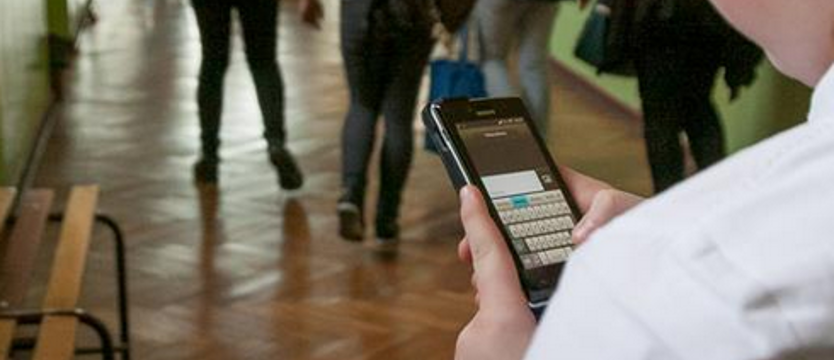 Ze smartfonem do szkoły