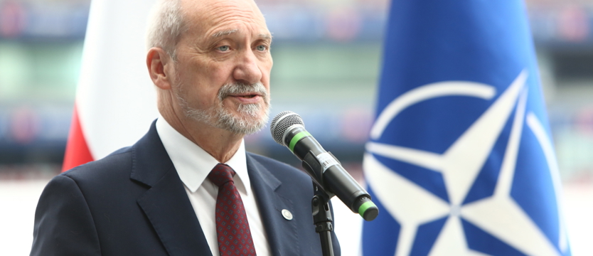Wotum nieufności dla Macierewicza?