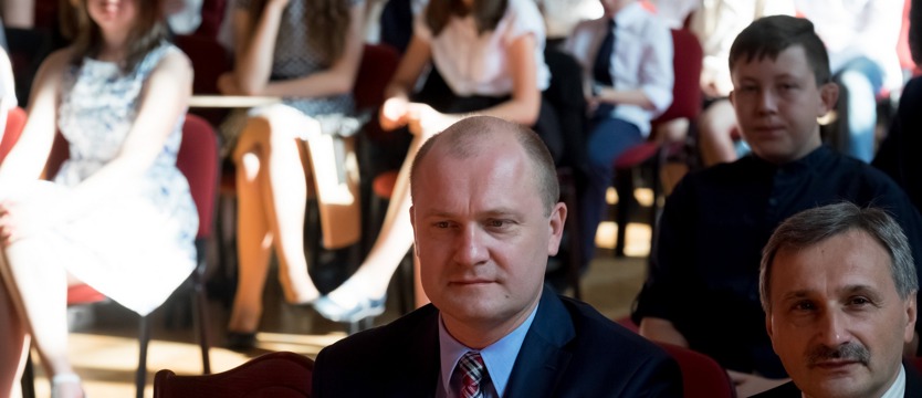 Edukacja, stypendia i odwołania