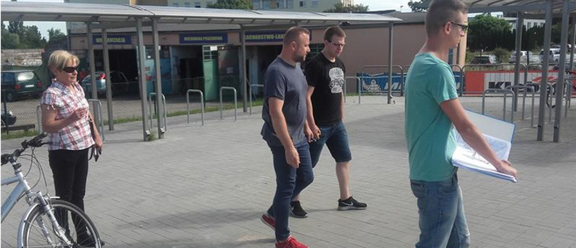 Stacja zamiast stojaków?