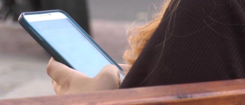 Polacy uzależnieni od telefonów