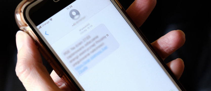 Hej, mamo, to mój nowy numer telefonu. Kolejne oszustwo na WhatsAppie