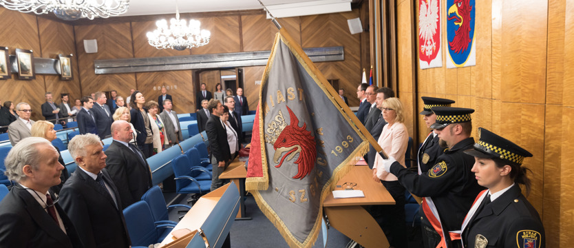 Sesja RM tylko na papierze