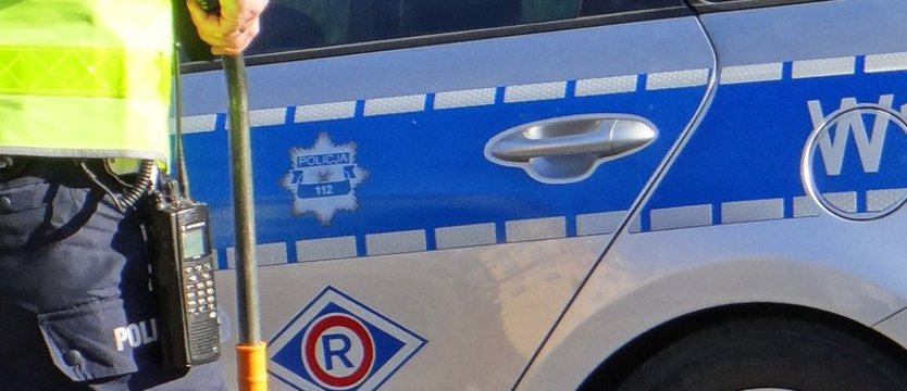 Śmiertelny wypadek na krajowej szóstce. Auto w płomieniach