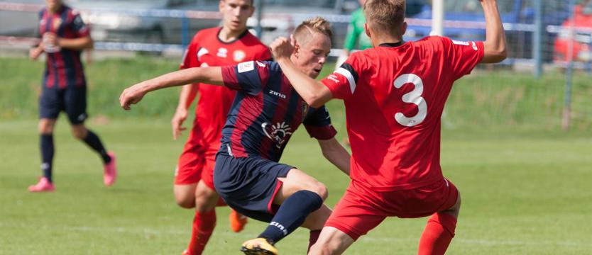 Piłka nożna. Juniorzy wygrali z Academy Wrocław
