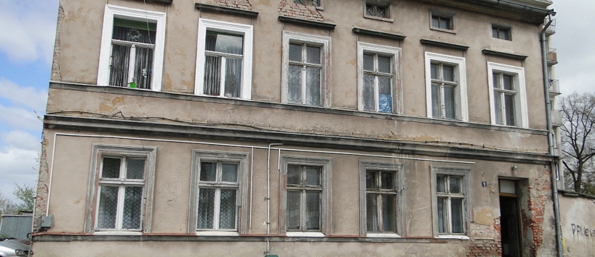Zrujnowane kamienice. Remont czy rozbiórka?