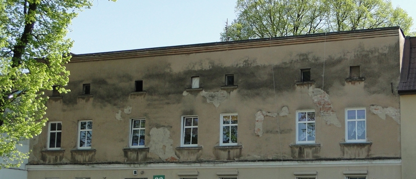 Kamienice się sypią, a lokatorzy tracą nadzieję