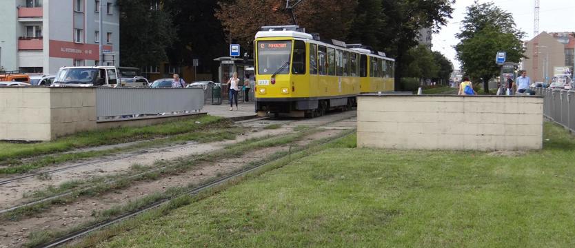 W KURIERZE. Tunelikiem na przystanki nie dojdziemy