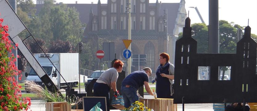 Miasto w złocie i kwiatach