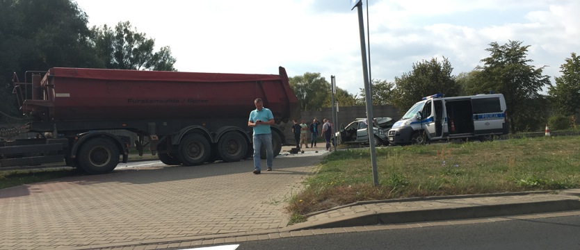Po wypadku ul. Taczaka bez przejazdu
