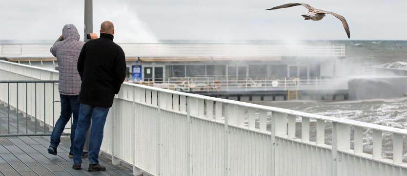 Dla bezpieczeństwa zamknięto część mola