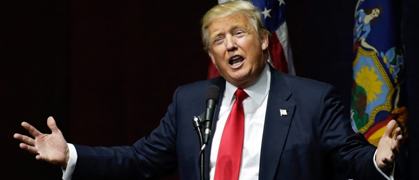 Mimo skandalu Trump nie rezygnuje