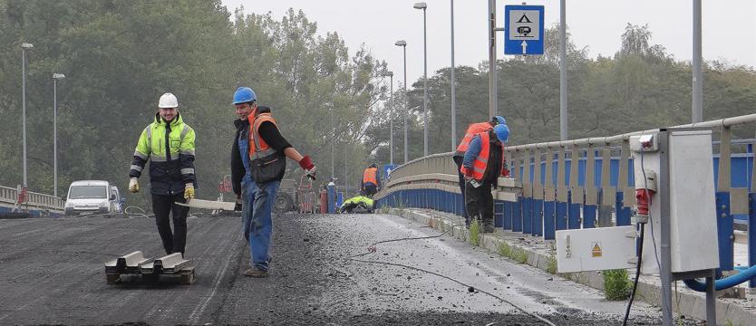 Cłowy wreszcie rozbierają