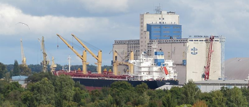 Port na plusie