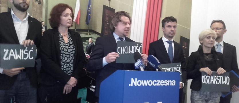 PiS grzeszy obżarstwem i nieczystością