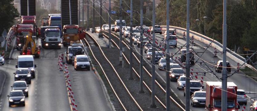 Estakadą Pomorską znów inaczej. Ruch na „dwa plus jeden"