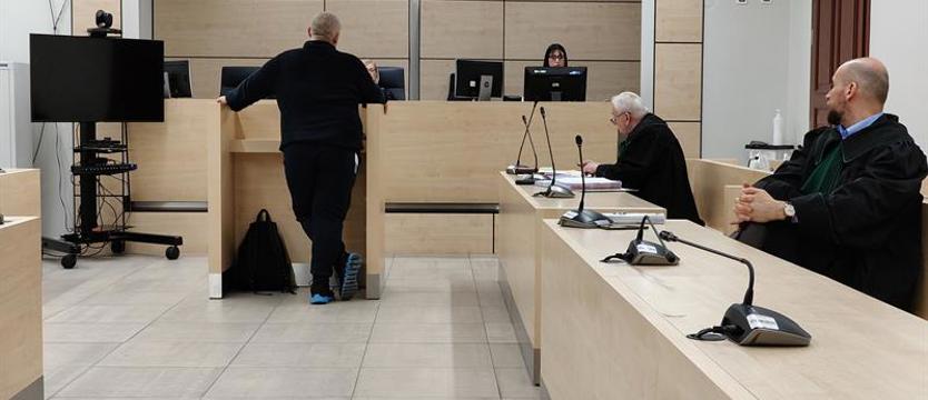Bezinteresownie, dobrowolnie i bez żalu? Świadkowie w (znaczącej) niepamięci
