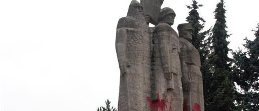 Pożegnanie z „Braterstwem Broni”. Sowiecki pomnik zniknie z Nowogardu [SONDA]