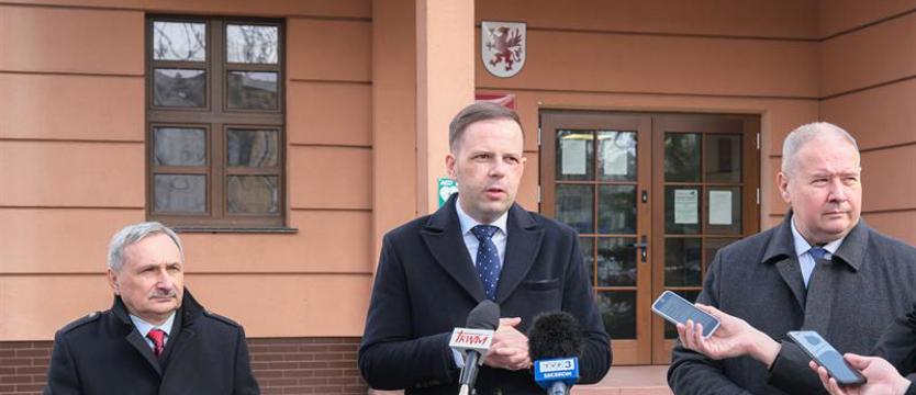 PiS wyciąga do PO rękę na zgodę. Stawiają jeden warunek