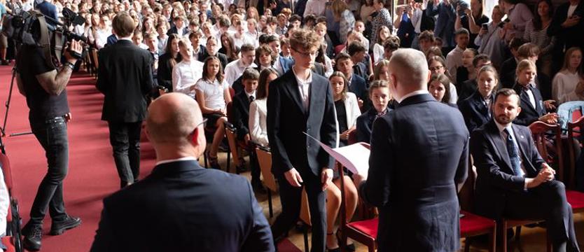 Ponad 400 szczecińskich uczniów nagrodzonych