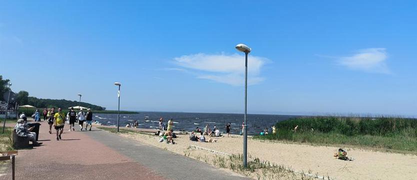 Plaża, taniec, film na koniec wakacji w powiecie polickim