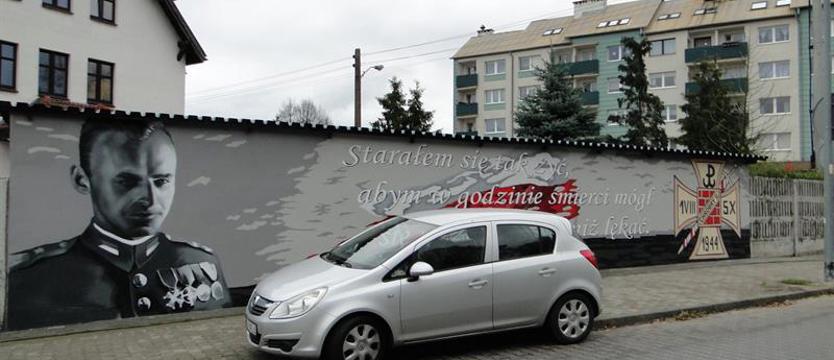Gryfiński mural patriotyczny. Szkoda, że z łyżką dziegciu