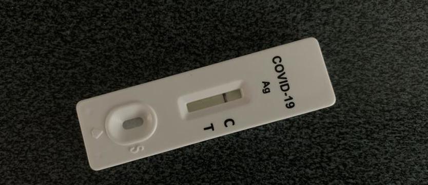 Chcą się badać w kierunku COVID-19. Nawet co czwarty test potwierdza zakażenie