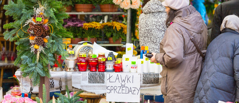 Ruch na cmentarzu umiarkowany