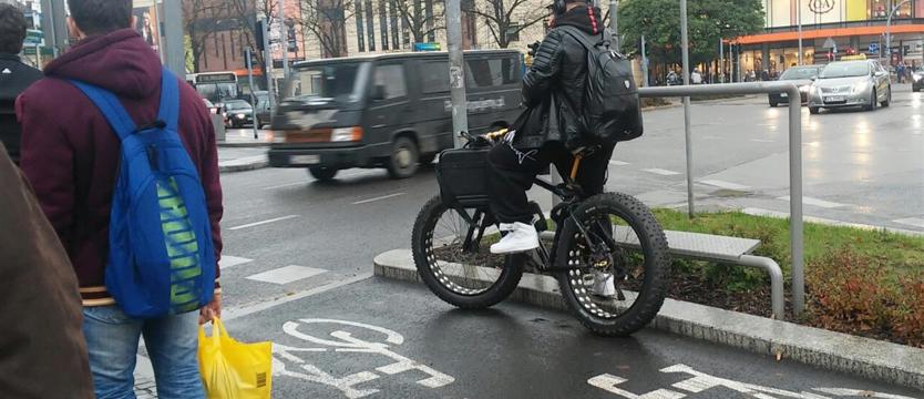 Fatbike na światłach