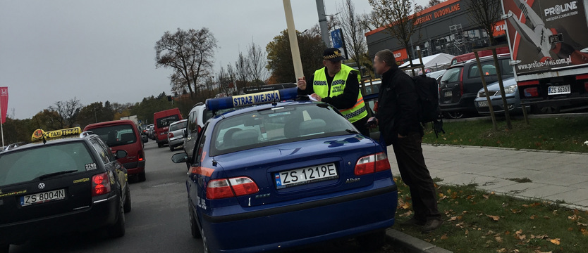 Ruch i mandaty przy cmentarzach