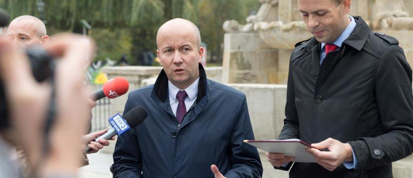 PiS o Krzystku: prezydent z limuzyny