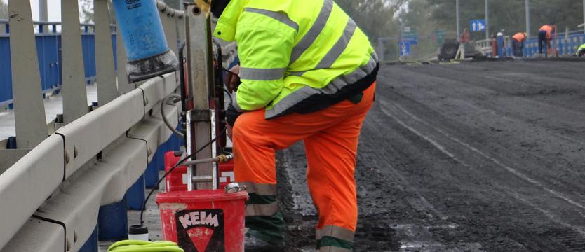 Rozbiórki mostu podglądanie
