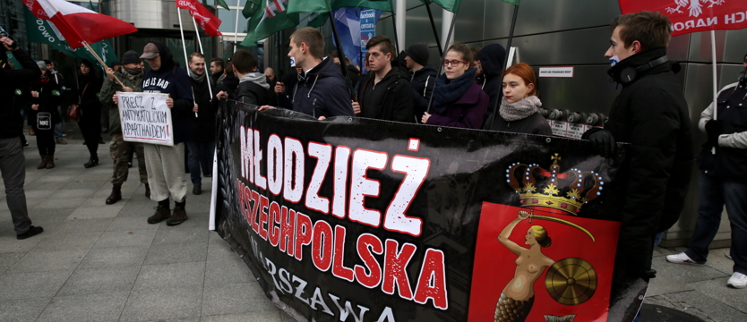 Protest narodowców przed siedzibą Facebooka