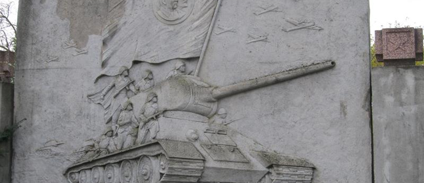 Lenin i Stalin znikną także z cmentarza?
