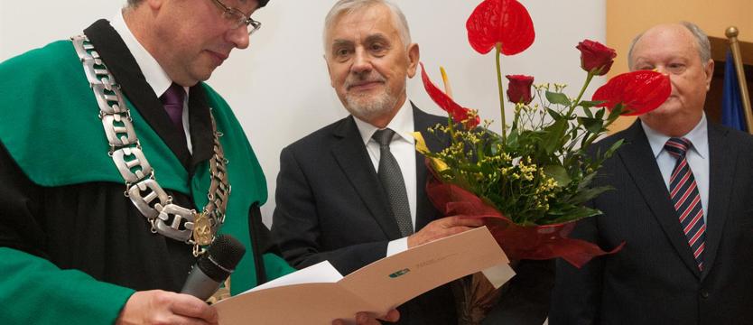 Ma 25 lat i pierwszego ambasadora