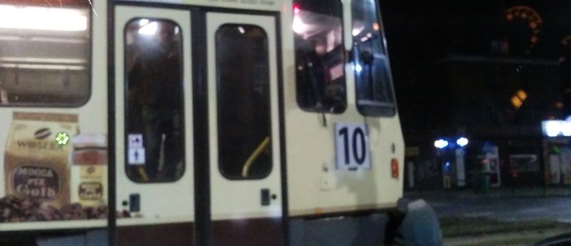 Tramwaj potrącił pieszego