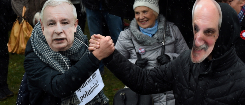 Marsz "KOD Niepodległości" przeszedł ulicami Warszawy