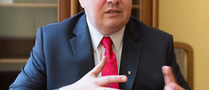 Jak fantaści, którzy nadają sobie tytuły baronów