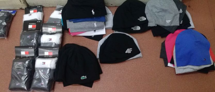 Zatrzymali handlarza i zabezpieczyli podróbki