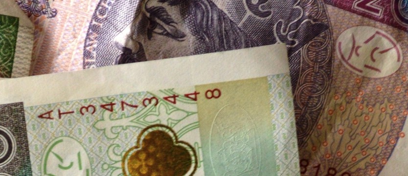 Wydrukował banknoty i wprowadził je w obieg