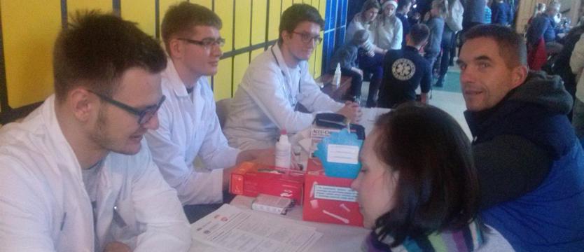 Studenci PUM diagnozują