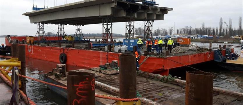 Stary Cłowy umocni port
