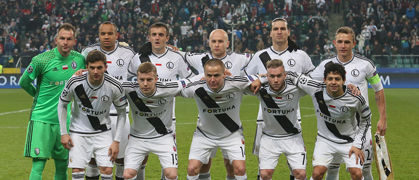 Piłka nożna. Legia wciąż w grze