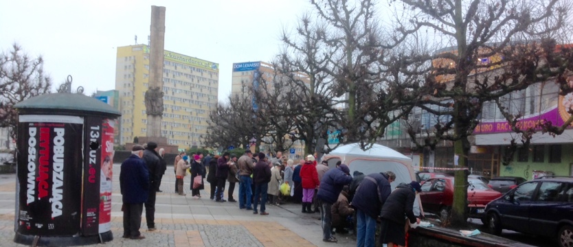 Ciepłą zupą nakarmili głodnych