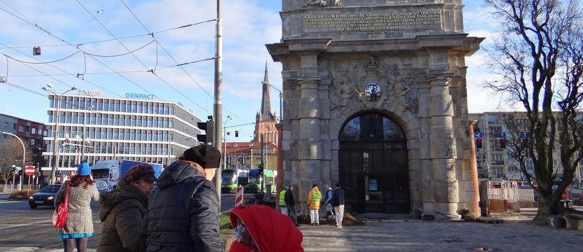W KURIERZE. Brama Portowa uroki odsłania