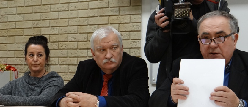 Związkowcy: Krzystek rzuca ochłapy