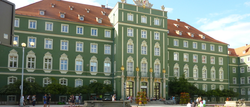 Minuta ciszy na sesji dla ofiar z Berlina